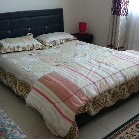 Kenanga Homestay Nilai Εξωτερικό φωτογραφία