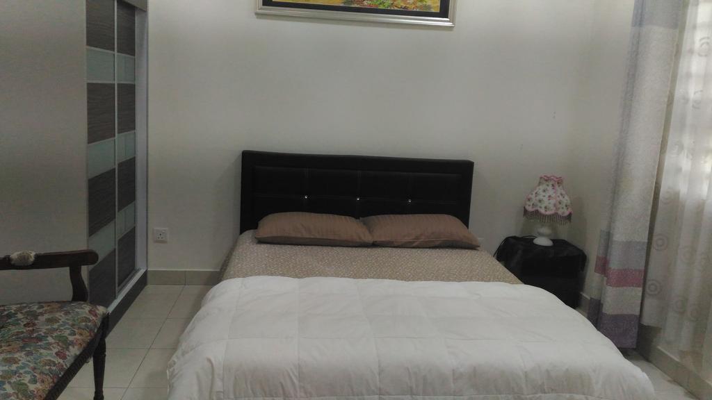 Kenanga Homestay Nilai Εξωτερικό φωτογραφία