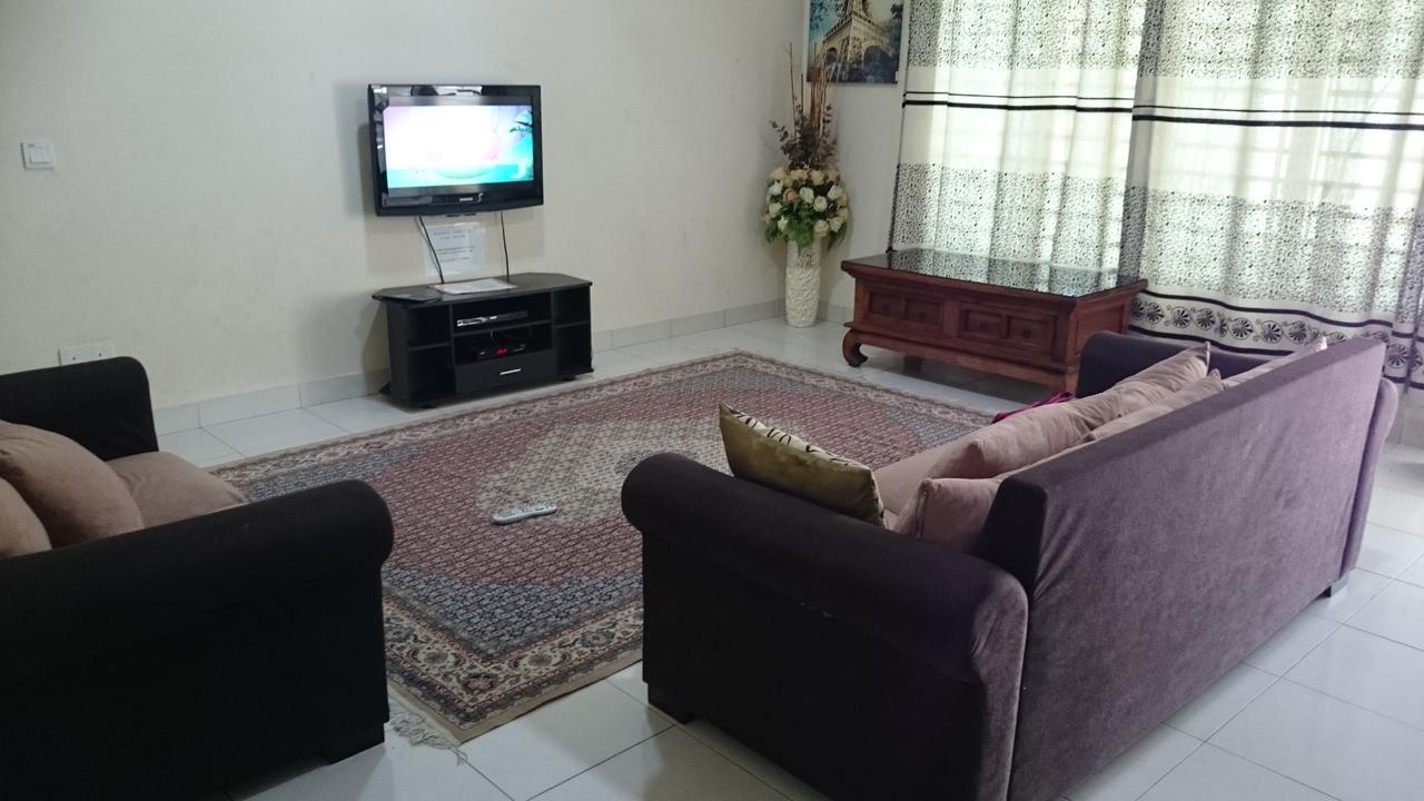 Kenanga Homestay Nilai Εξωτερικό φωτογραφία