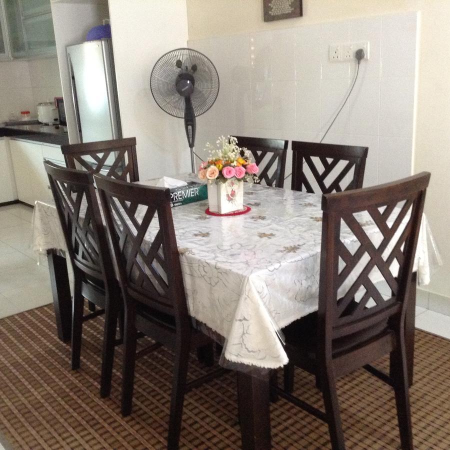 Kenanga Homestay Nilai Εξωτερικό φωτογραφία