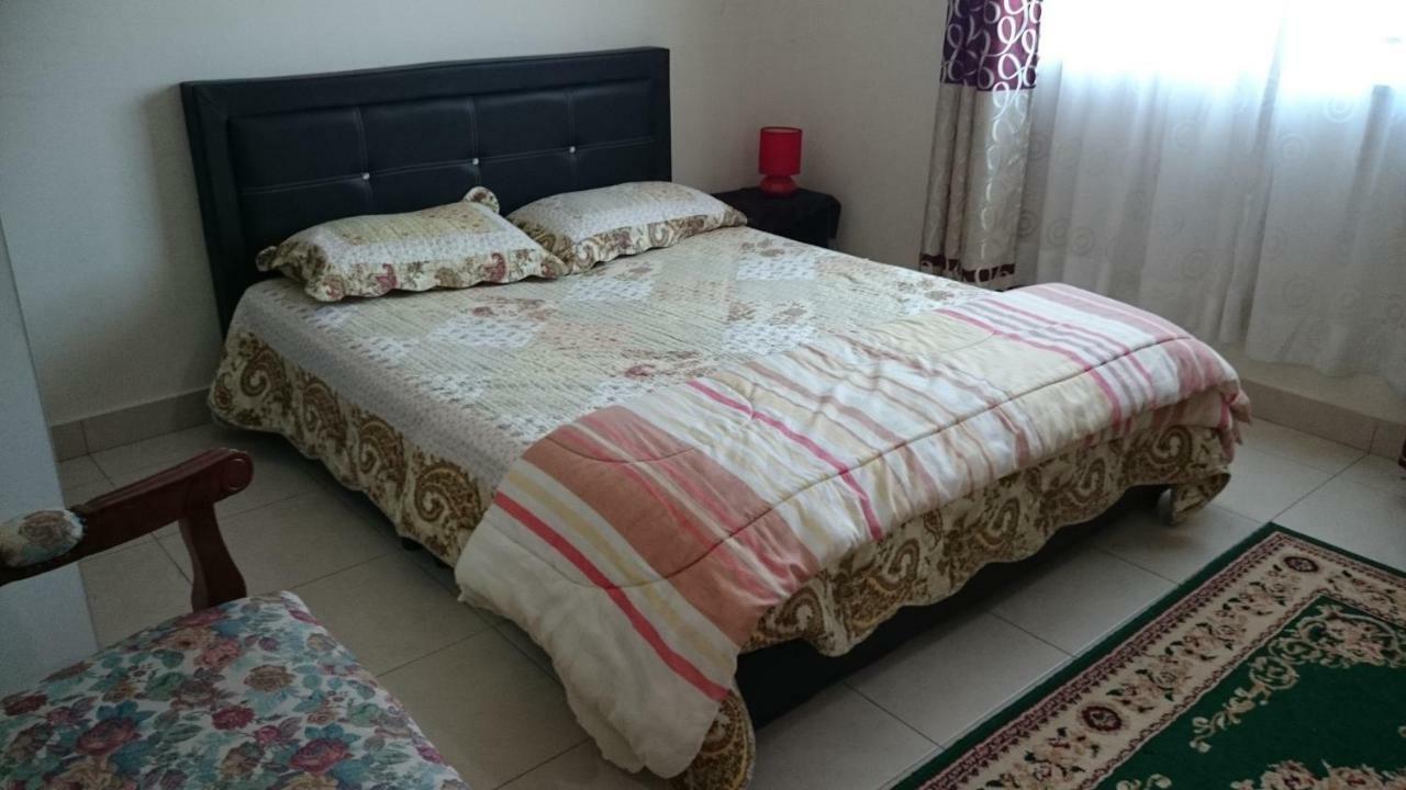 Kenanga Homestay Nilai Εξωτερικό φωτογραφία